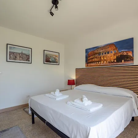 Tiburtina Rooftop Apartamento *