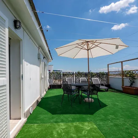 Tiburtina Rooftop アパート ローマ